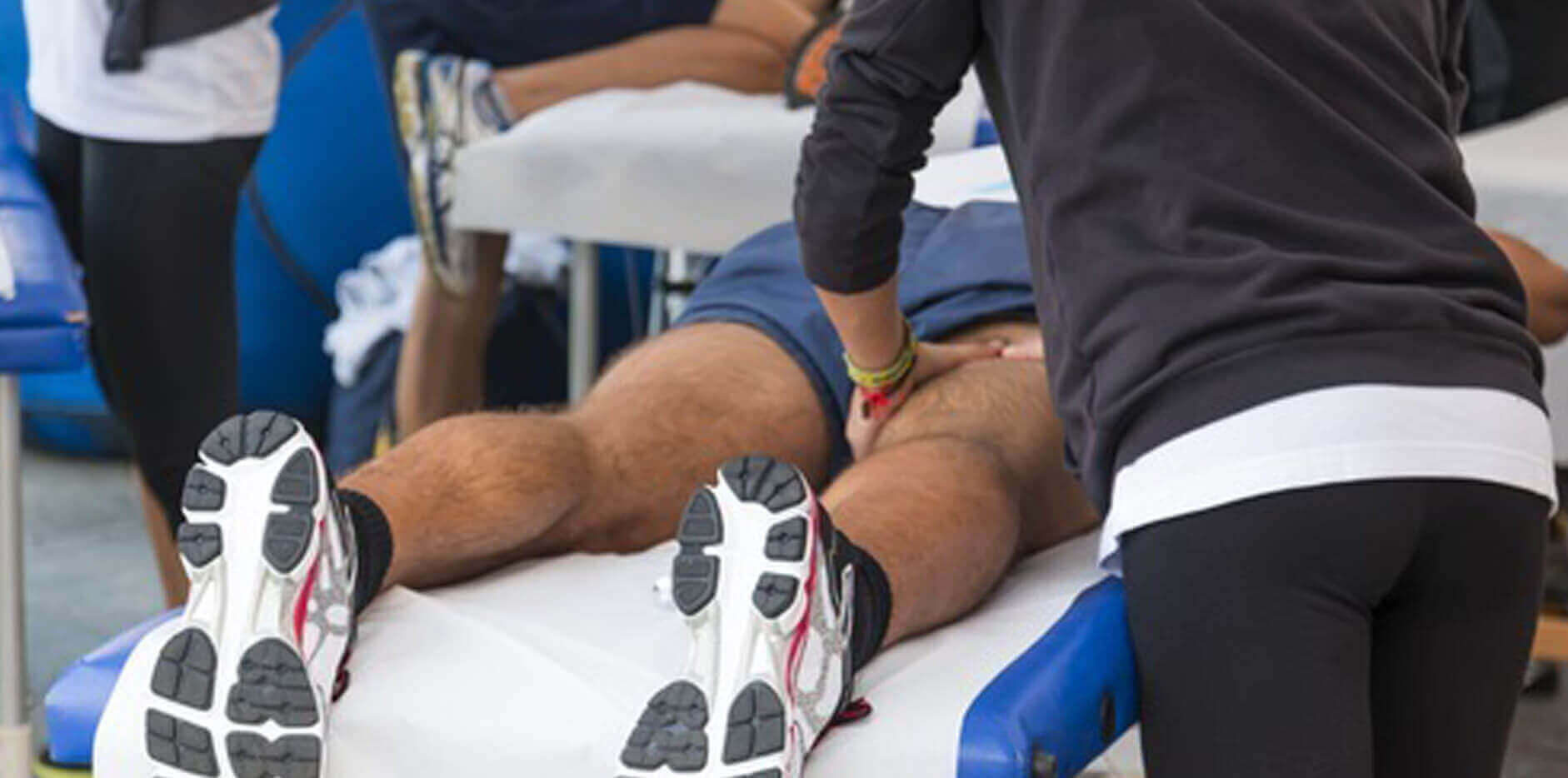 Sessão prática de massagem desportiva